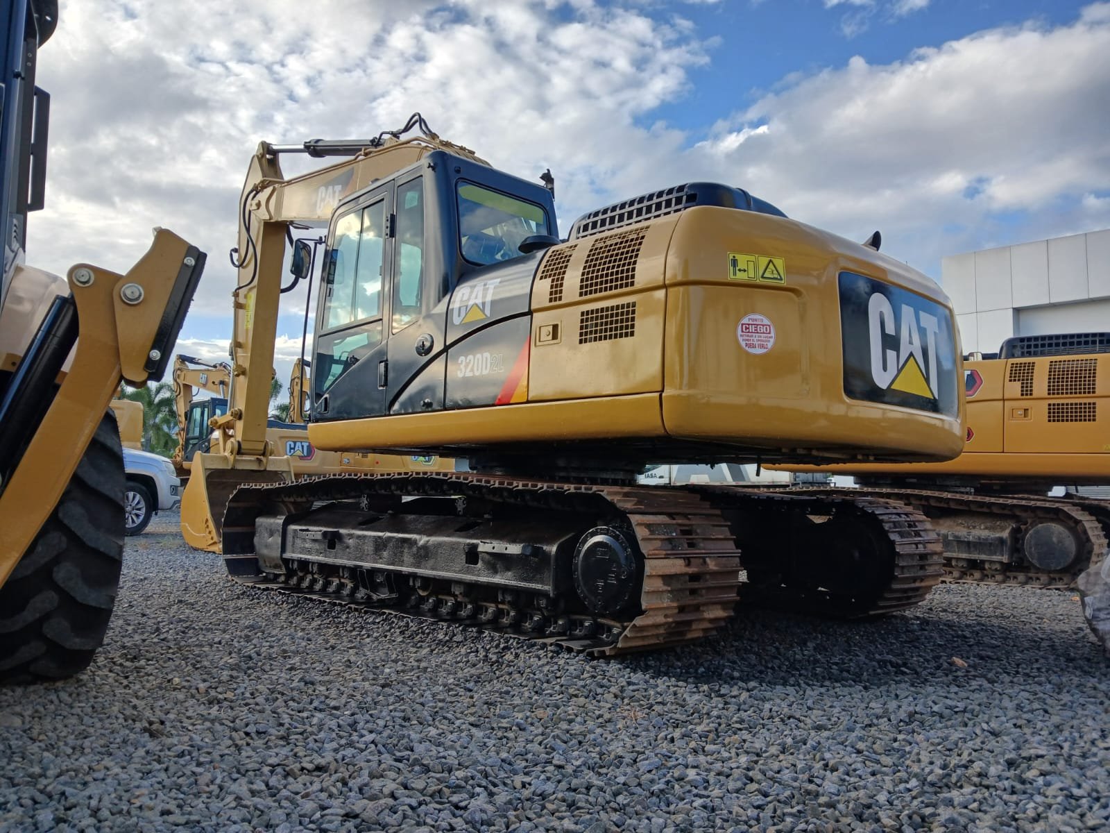 excavadora 320 d2l #5